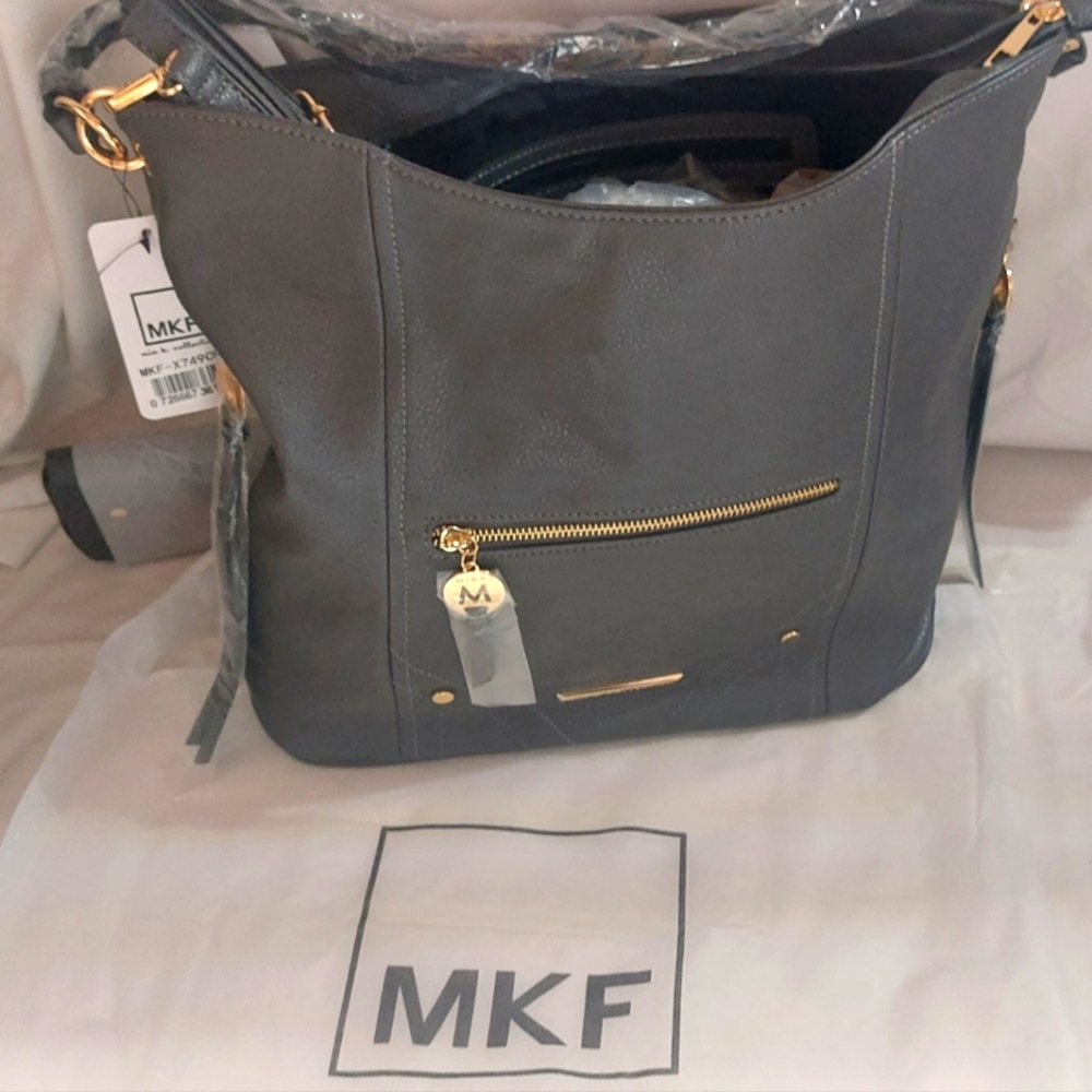 NWT Mia K. collection Jordina 2 PCS Shoulder Bag with Matching Wallet.